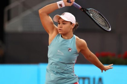 九游-巴蒂豪取红土13连胜 马德里将上演“法网冠军”对话